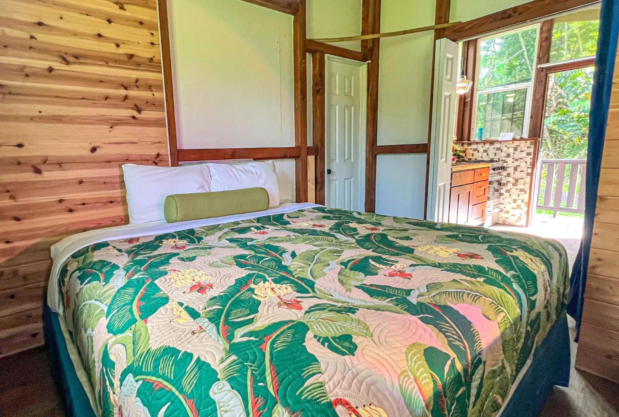 Hawaiian Sanctuary Eco Retreat Center Villa Pahoa Bagian luar foto